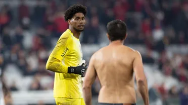 Athletico é absolvido por invasão de torcedor que agrediu goleiro do Corinthians