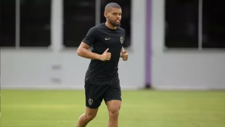 Ex-Cianorte cobra pensão vitalícia do Corinthians após se aposentar aos 23 anos