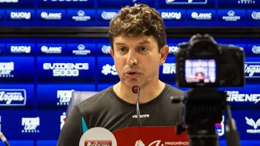 Tcheco denuncia “panela” do Paraná Clube após vexame e rebate Argel Fuchs