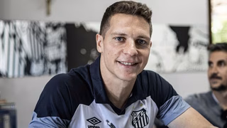 Santos anuncia contratação de atacante argentino ídolo no México