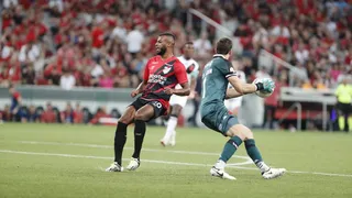 Semana de exigências longe de casa para o Athletico desfalcado