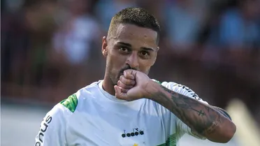 Coritiba quebra tabu contra Azuriz e dá salto na tabela do Paranaense