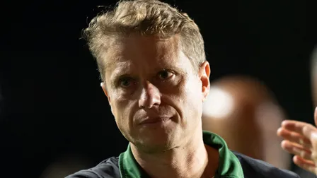 Coritiba expõe reforços sem ritmo e escancara carências na goleada para o Vasco