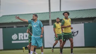 Morínigo testa positivo para Covid-19 e não dirige Coritiba contra o Fluminense