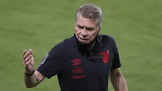Autuori transformou assessor em menino de recados táticos no Athletico