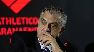 Nada se move na Arena sem Petraglia. Athletico, da glória à incerteza