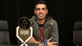Estudante paranaense de 22 anos fatura alto em torneio de poker