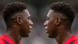 Zagueiro contestado sai da geladeira e volta a jogar pelo Athletico após seis meses