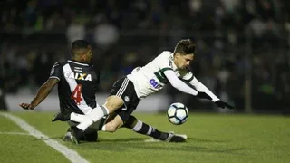 Coritiba e Vasco fizeram um jogão na Vila
