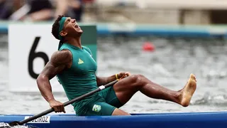 Isaquias Queiroz brilha e fatura a medalha de ouro na canoagem velocidade
