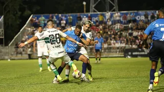 O Coxa prova os seus limites. E perde para o Azuriz