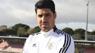 Ex-Athletico, técnico António Oliveira assume a equipe B do Benfica