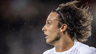 Atacante do Athletico, Canobbio joga em eliminação do Uruguai