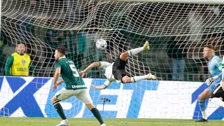Coritiba perde para o Goiás no Couto Pereira e segue calvário rumo à Série B