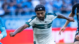 Coritiba confirma situação de Lucas Ronier contra o Bahia