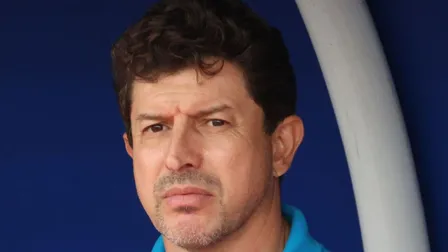 Tcheco prepara mudanças e mira “Copa do Mundo” do Paraná em 2027