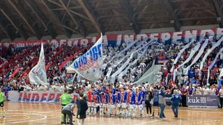 Paraná lota ginásios na 3ª divisão de futsal: espetáculo emocionante e deprimente