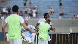 Atual campeão, Londrina vence o Maringá de virada na estreia