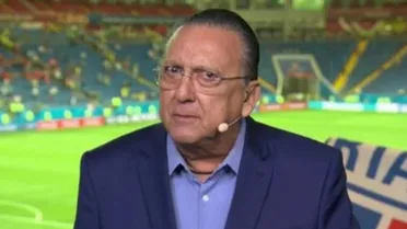 Galvão Bueno detona camisa vermelha na seleção: “Crime”