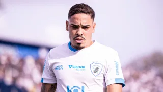 Londrina chora a injustiça pela invencibilidade: Operário é bicampeão paranaense