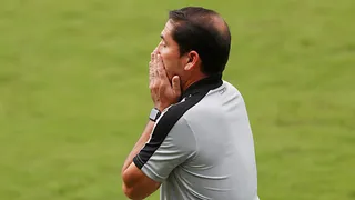 Jogando como time paraguaio, o Coritiba continua sem vencer no Couto