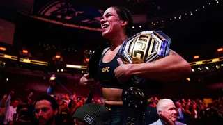 Lenda do MMA deixa aposentadoria de lado e anuncia volta ao UFC