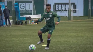 Coritiba tem retorno de Rafinha para o duelo contra o Corinthians