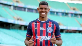 Athletico encaminha contratação de zagueiro que não joga desde março