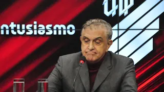 Com o apagão de Petraglia, o Athletico segue com Cuello, Di Yorio… e Varini
