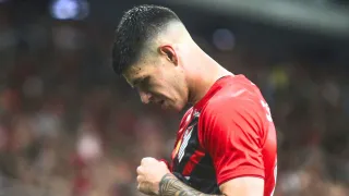 Petraglia reduz Athletico a nível de Terceira Divisão e Coritiba volta a ser rival