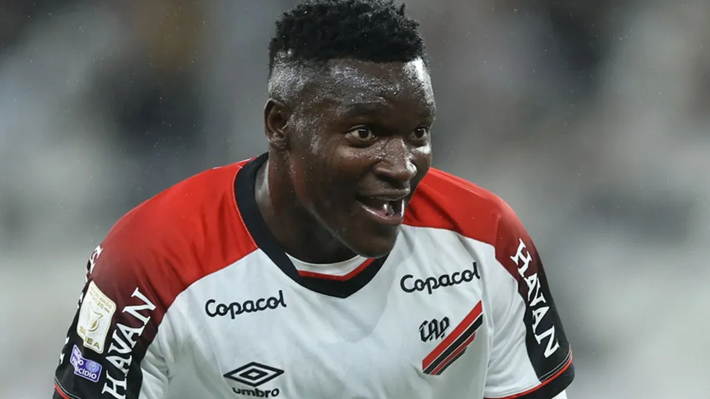 Artilheiro do Brasileirão, Viveros encaminha futuro e Athletico mira venda histórica