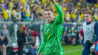 Titular da seleção, Bento volta à Argentina e revive clima da estreia pelo Athletico