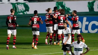 Flamengo reencontra vitória e Coritiba vê a sua realidade cada vez mais dura