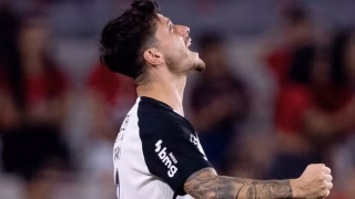 Decisivo, Garro detona gramado do Athletico e faz apelo à CBF: “Muito difícil”