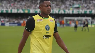 Com contrato próximo do fim, lateral busca espaço para se firmar no Coritiba
