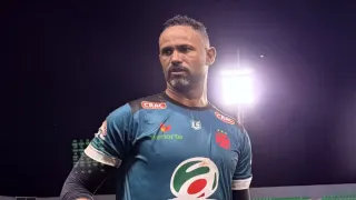 Goleiro condenado por assassinato estreia na Copa do Brasil