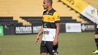 Destaque na Série B e protagonista em reconstrução de clube: conheça o primeiro reforço do Coritiba para 2024