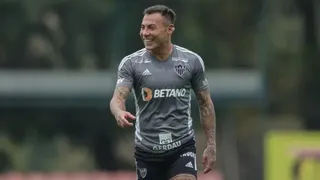 Na mira do Athletico, atacante Vargas será reavaliado por novo técnico do Atlético-MG