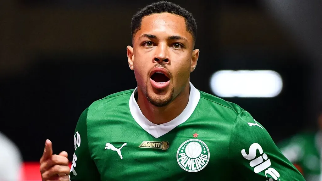 vitor roque gols palmeiras x internacional hat-trick