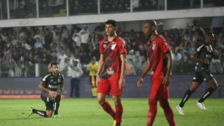 Santos 2×0 Athletico. “Baixada, temos um problema”