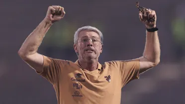 Coritiba subiu, mas não empolgou, e o Athletico está a um passo da eternidade