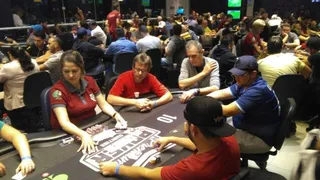 Casa de poker de Curitiba inaugura com grande público. Veja fotos
