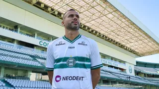 Coritiba anuncia volante ex-Athletico e Paraná como primeiro reforço da SAF