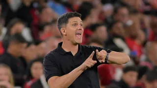 Athletico encara líder isolado da Série B e coloca Barbieri à prova