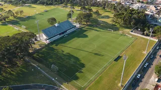 Crianças dispensadas de forma polêmica pelo Athletico buscam vagas em rivais