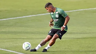 Coritiba tem desfalques no meio-campo, mas conta com retornos contra o Goiás