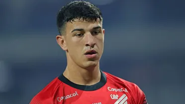 Athletico corre risco de perder Esquivel por longo período