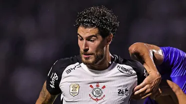 Coritiba esbarra em salários e desiste de dupla do Corinthians