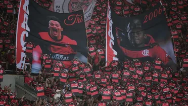 Flamengo e Corinthians disparam em ranking de redes no Brasil