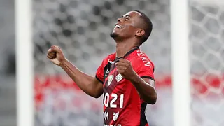 Carlos Eduardo vê Athletico em condições de buscar vaga na Libertadores